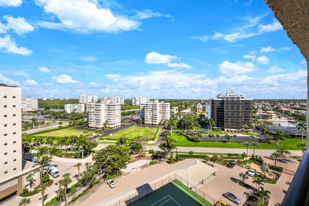 10951 Gulf Shore Dr #1202, Naples, FL 34108