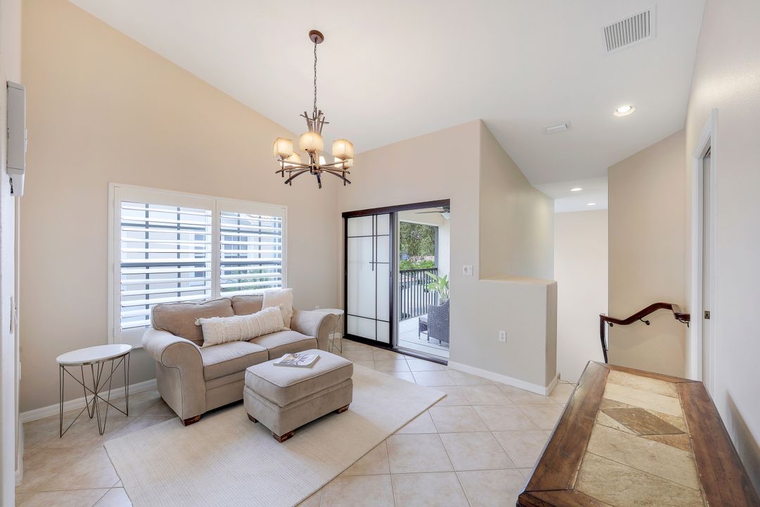 6320 Lexington Ct #202, Naples, FL 34110