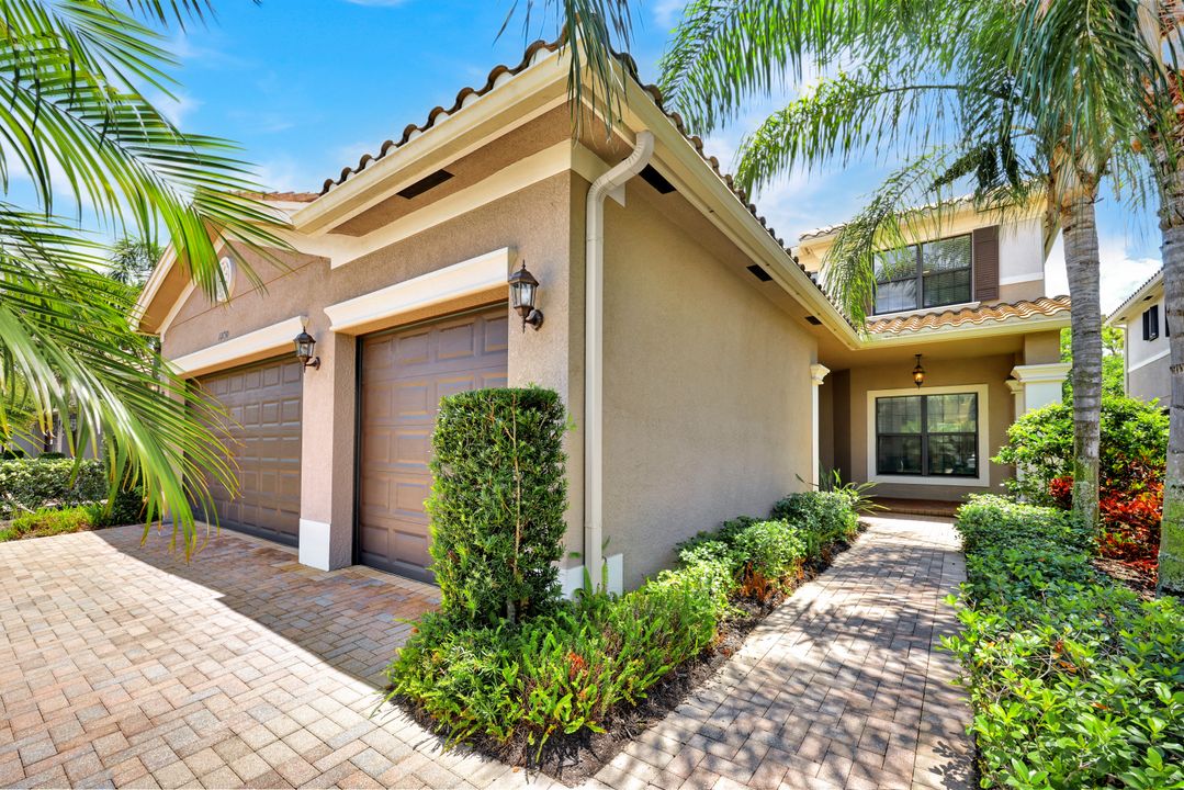 13750 Callisto Ave, Naples, FL 34109