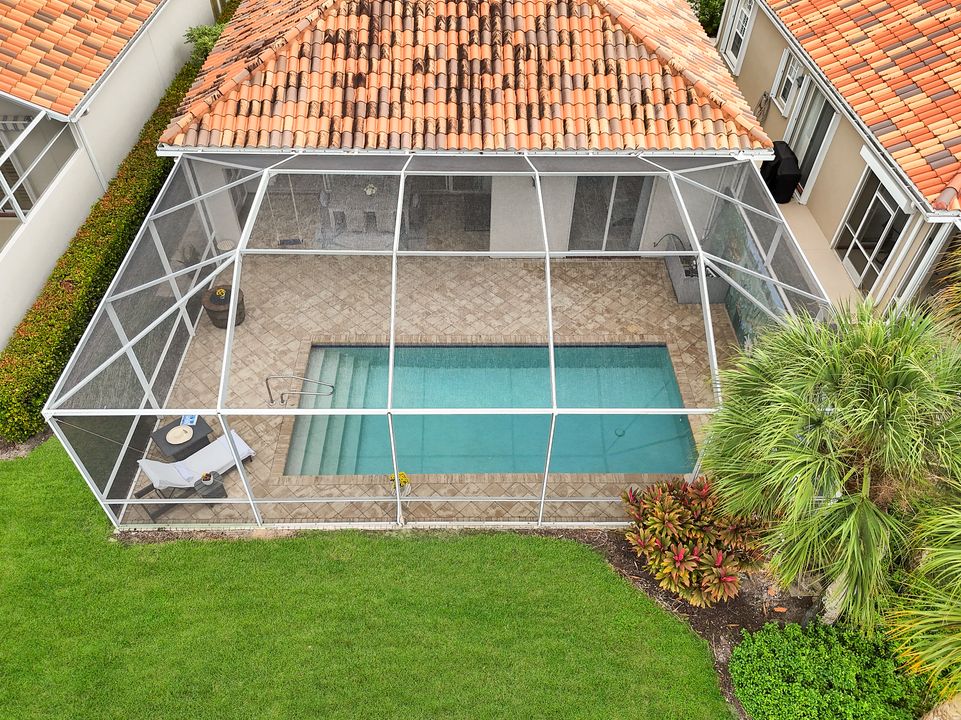 4453 Novato Ct, Naples, FL 34109