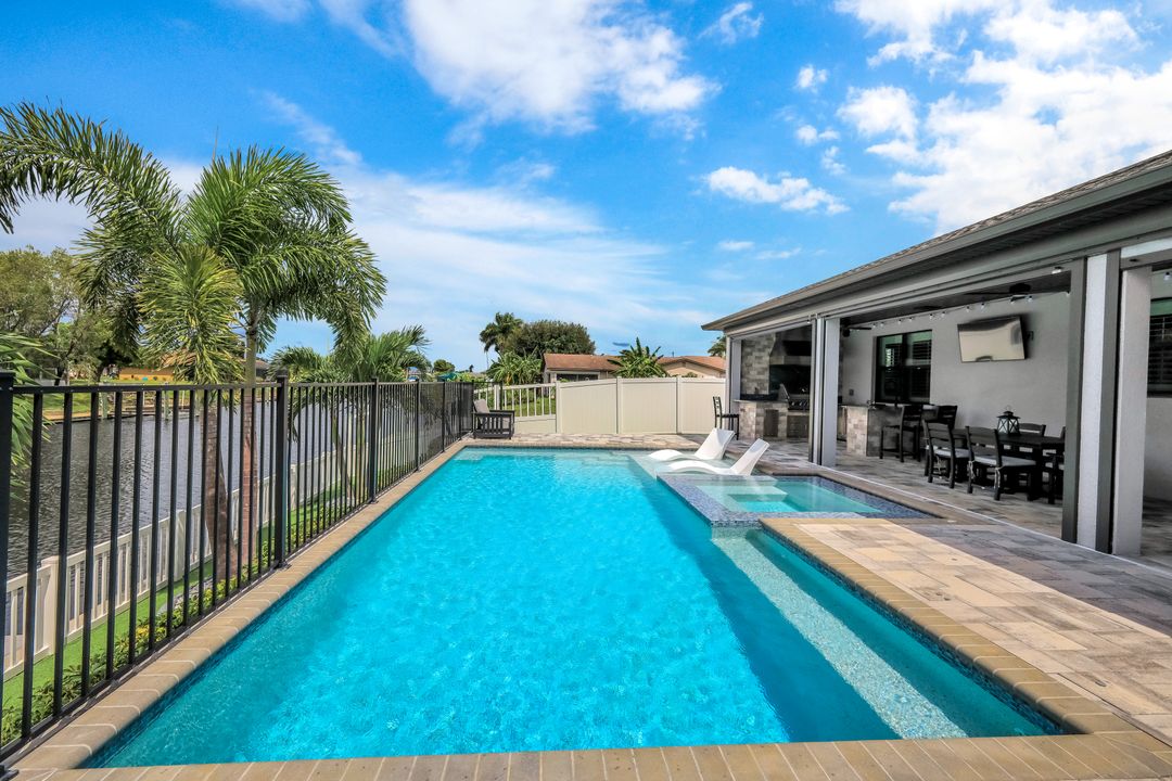 1909 SE 14th St, Cape Coral, FL 33990