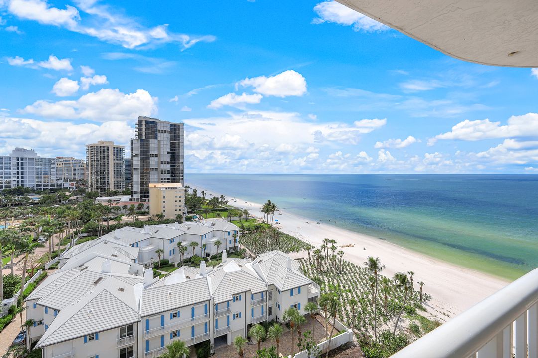 20 Seagate Dr #1102 (PH-2), Naples, FL 34103