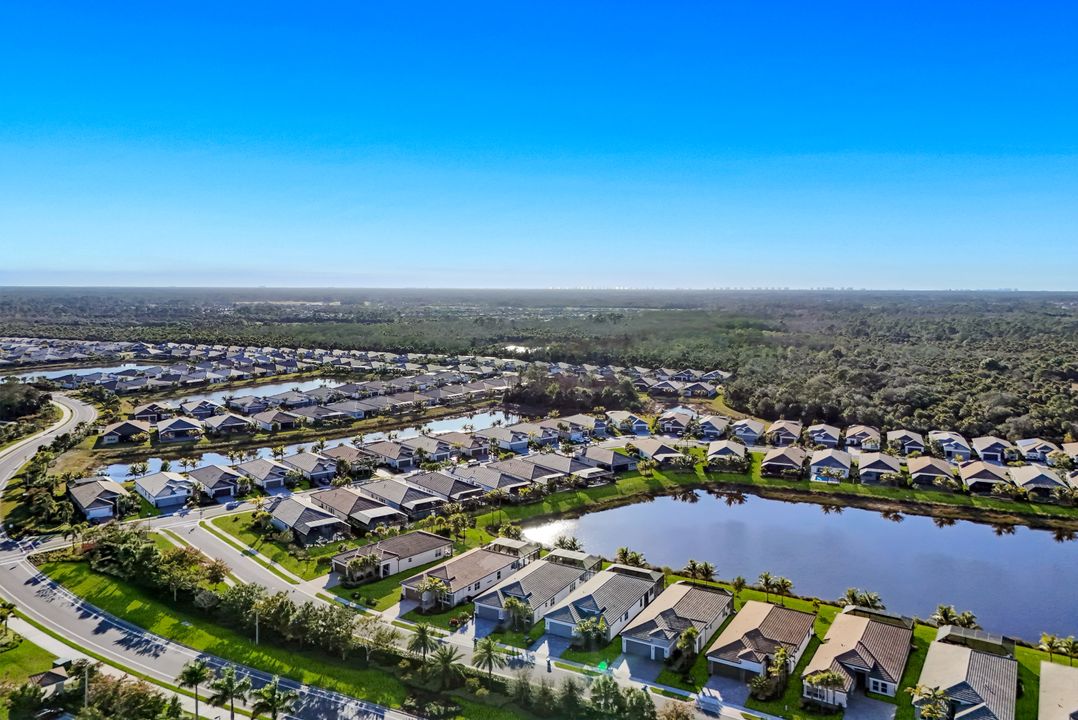 11966 Gardenia Ave, Naples, FL 34120