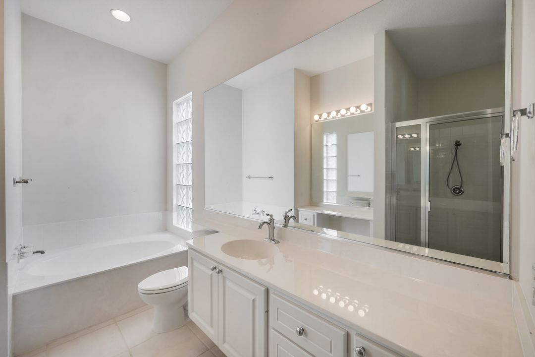 4471 Prescott Ln, Naples, FL 34119