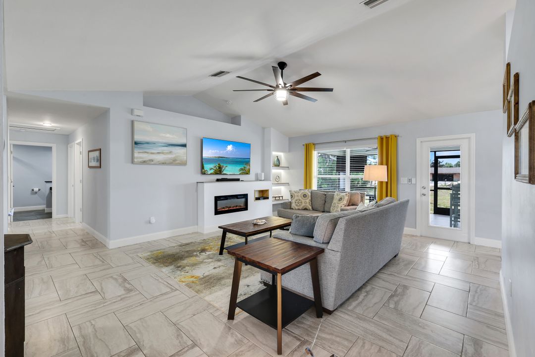 1402 NE 19th Terrace, Cape Coral, FL 33909