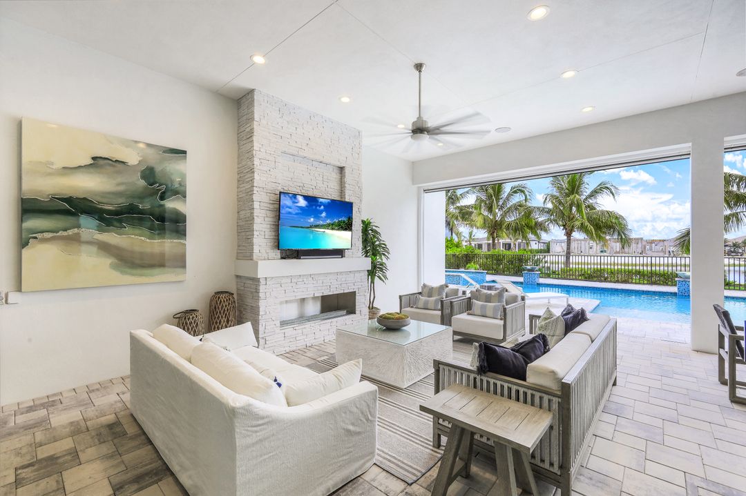 10461 Trevi Isle Wy, Miromar Lakes, FL 33913