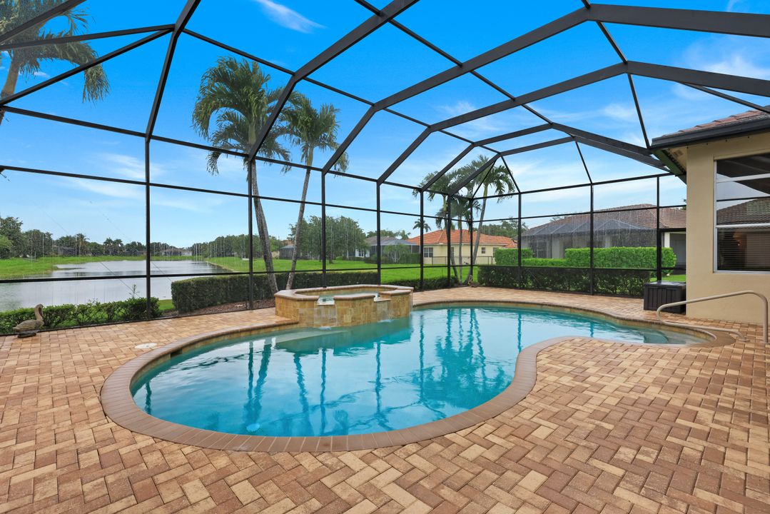 3201 Brookeview Ct, Naples, FL 34120