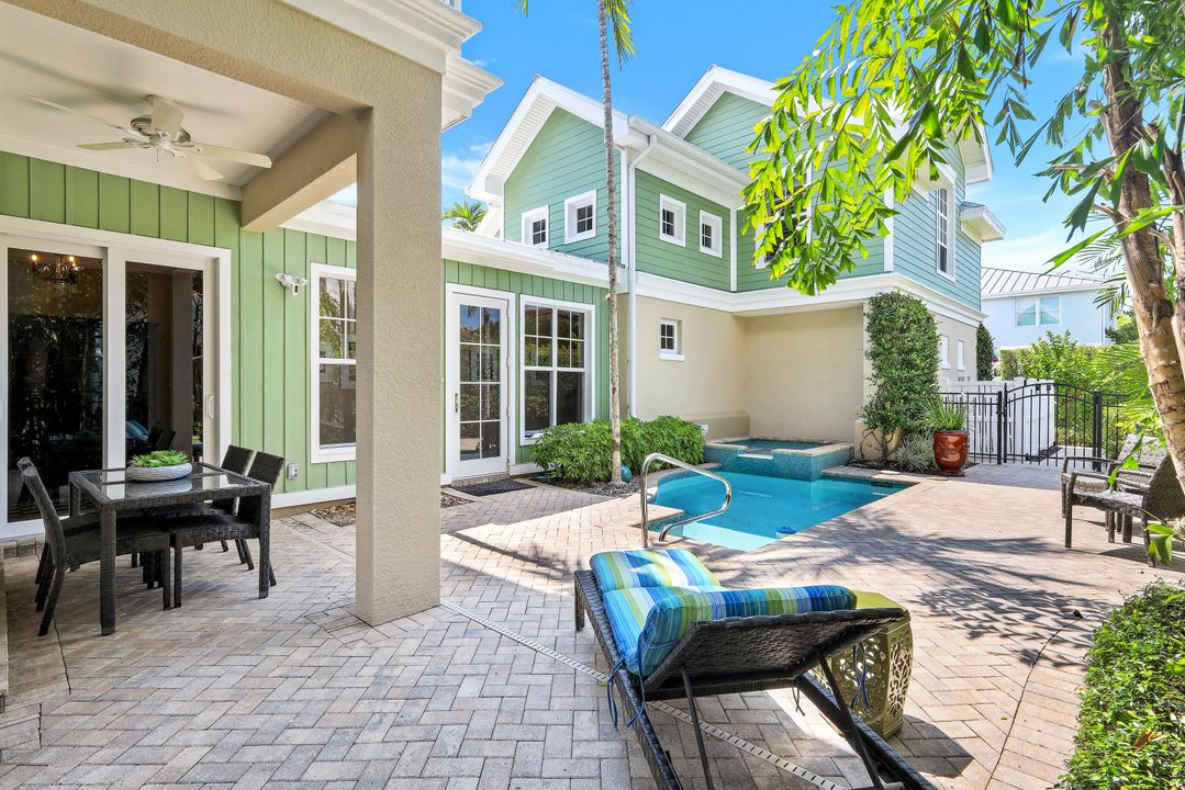 331 3rd Ave S #4, Naples, FL 34102