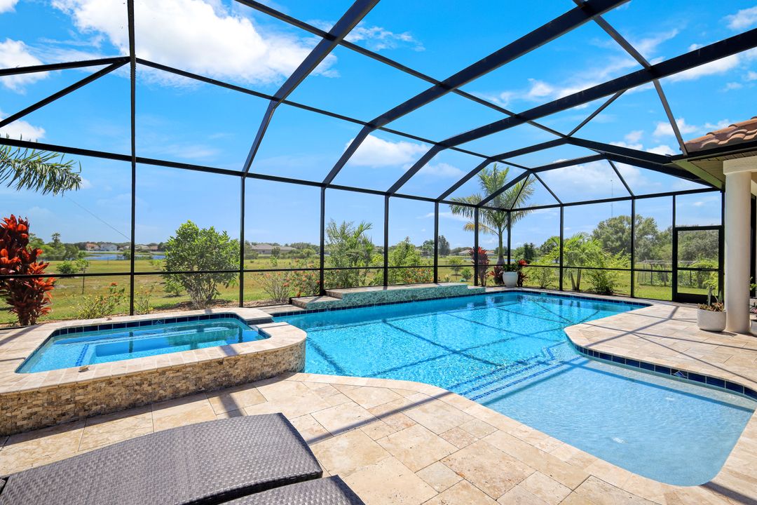 18015 Coyote Creek Ct, Parrish, FL 34219