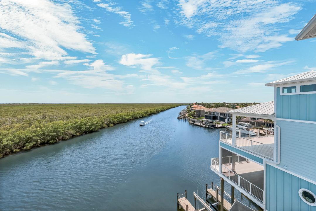 5826 Shell Cove Drive, Cape Coral, FL 33914