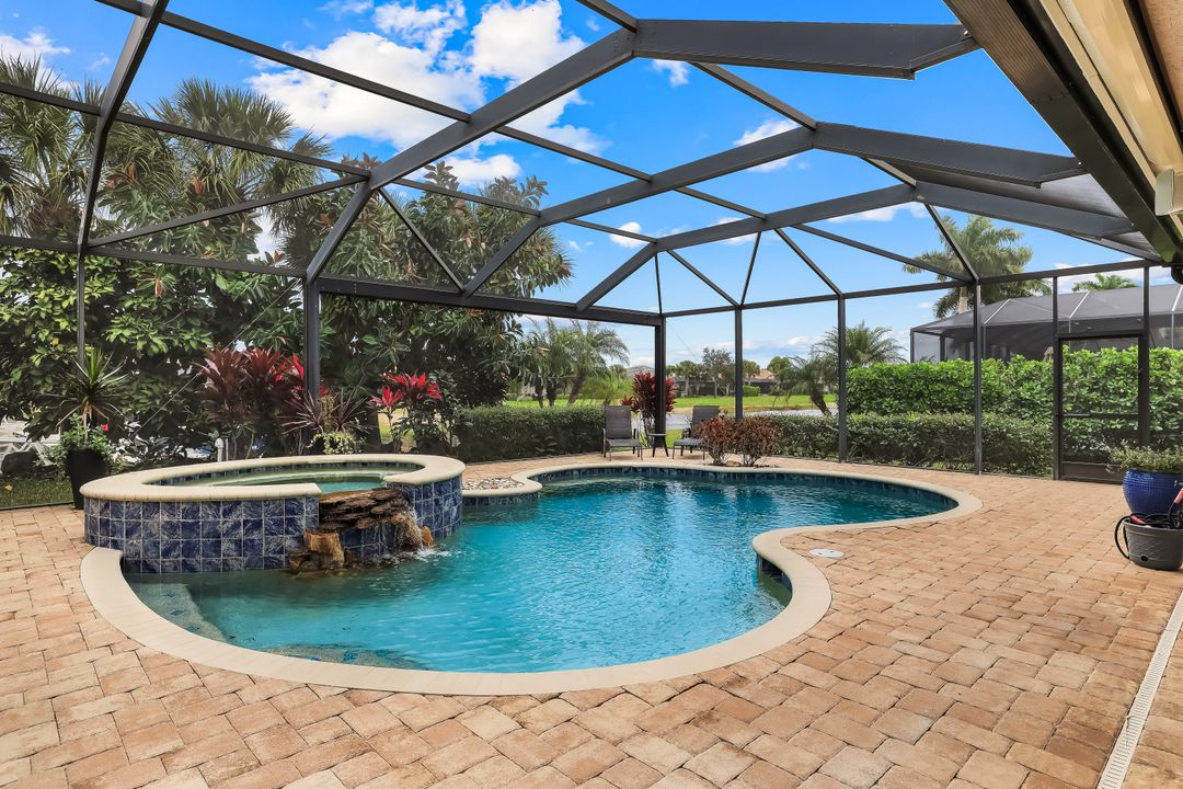 9383 Copper Rock Ct, Naples, FL 34120
