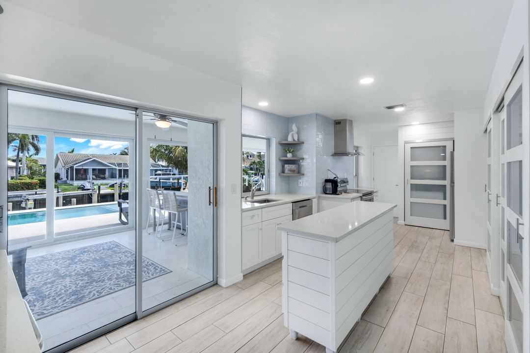 1048 Cottonwood Ct, Marco Island, FL 34145