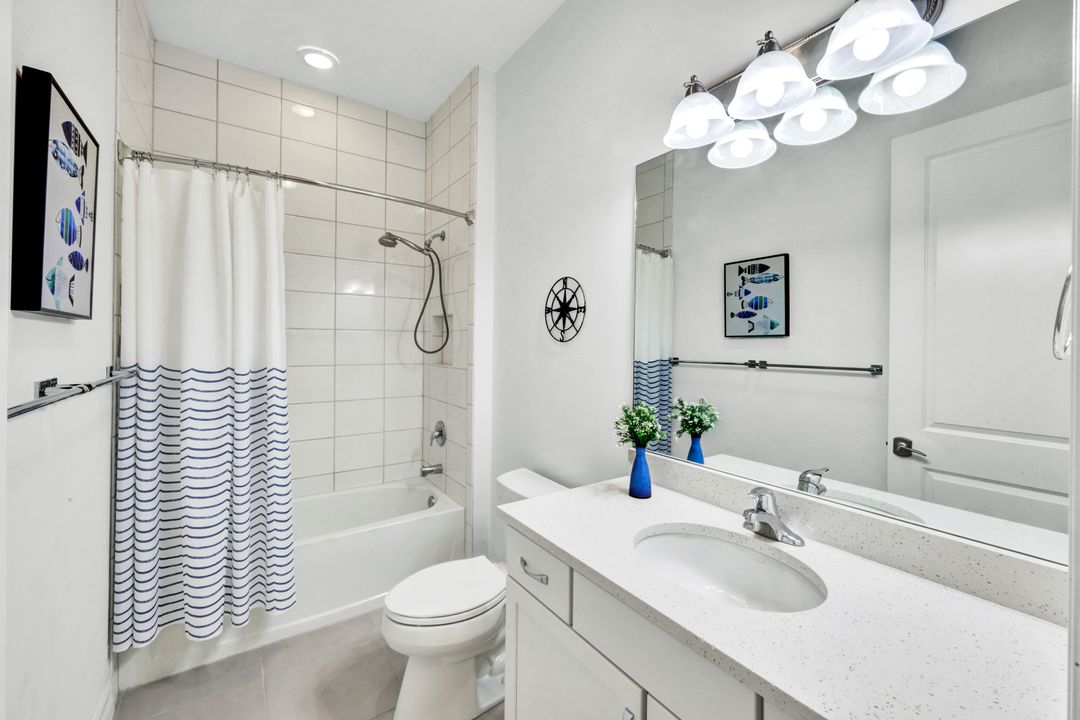 6161 Megans Bay Dr, Naples, FL 34112