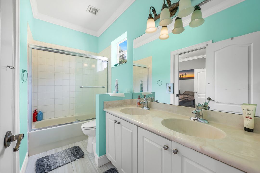 10253 S Silver Palm Dr, Estero, FL 33928