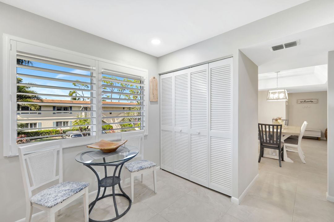 232 Memory Ln #2, Naples, FL 34112