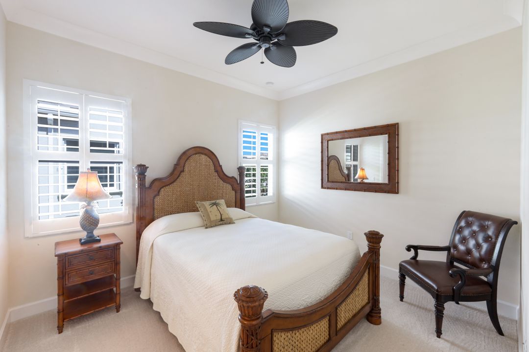 28564 Twain Dr, Bonita Springs, FL 34135