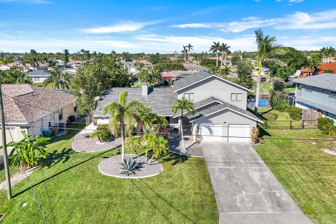 2215 SE 15th St, Cape Coral, FL 33990