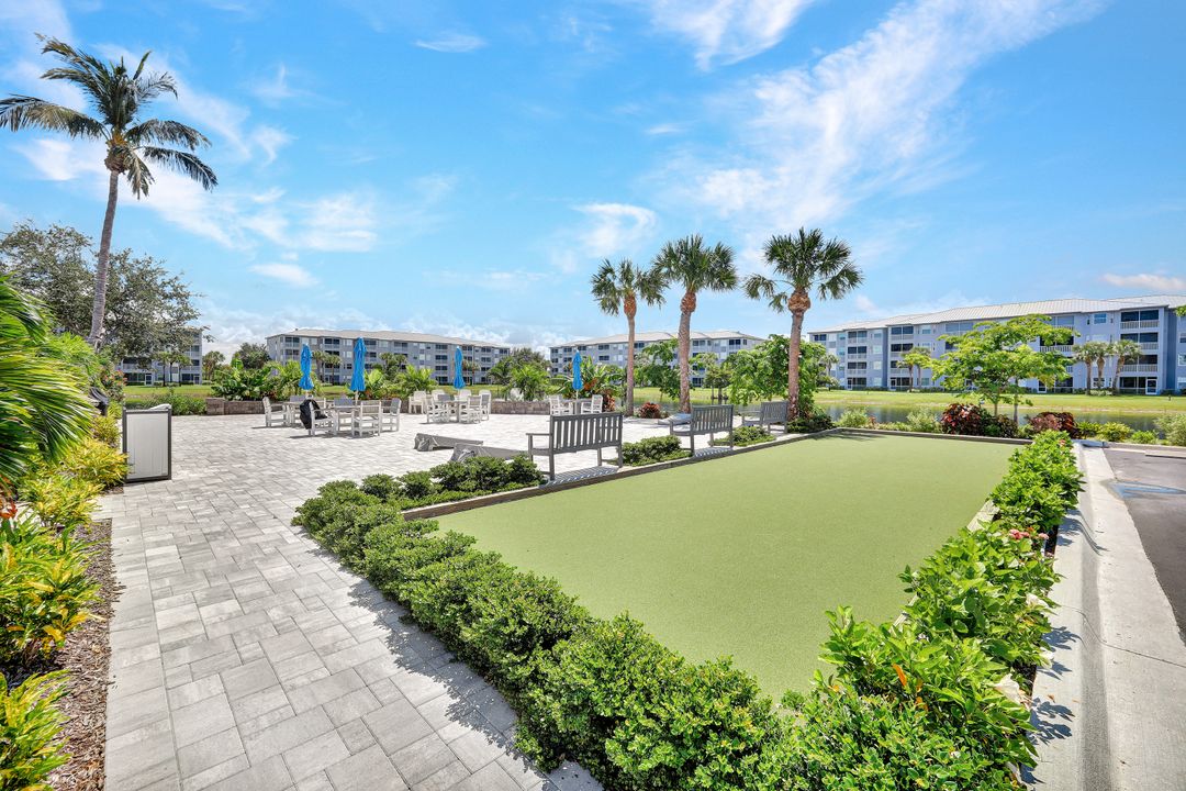 16615 Lake Cir Dr #427, Fort Myers, FL 33908