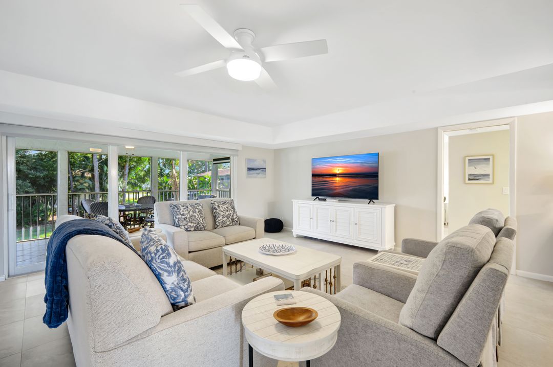 232 Memory Ln #2, Naples, FL 34112