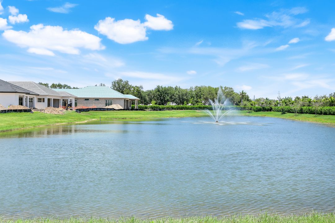 6630 Palisades Ave, Naples, FL 34109