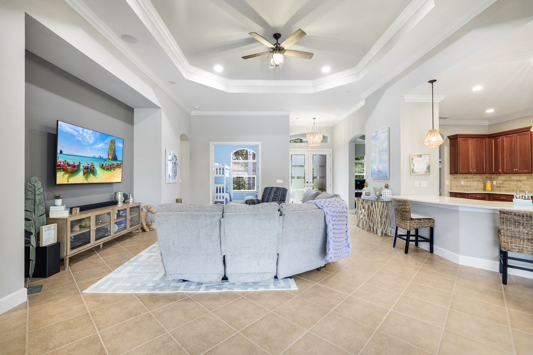 9383 Copper Rock Ct, Naples, FL 34120