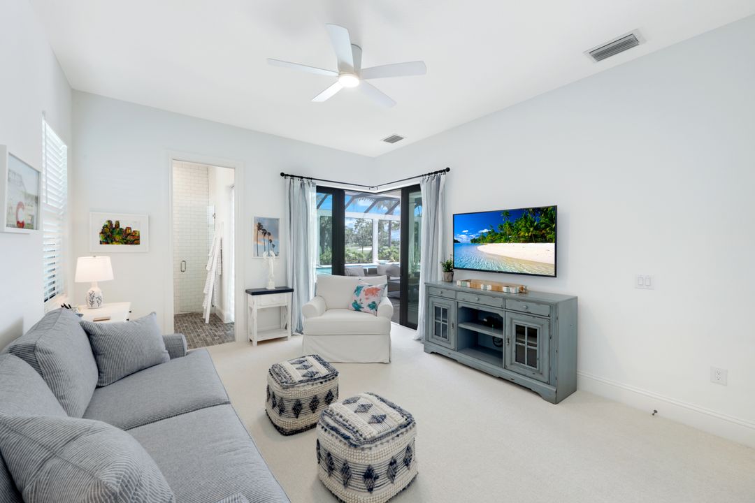 3154 Malaga Way, Naples, FL 34105