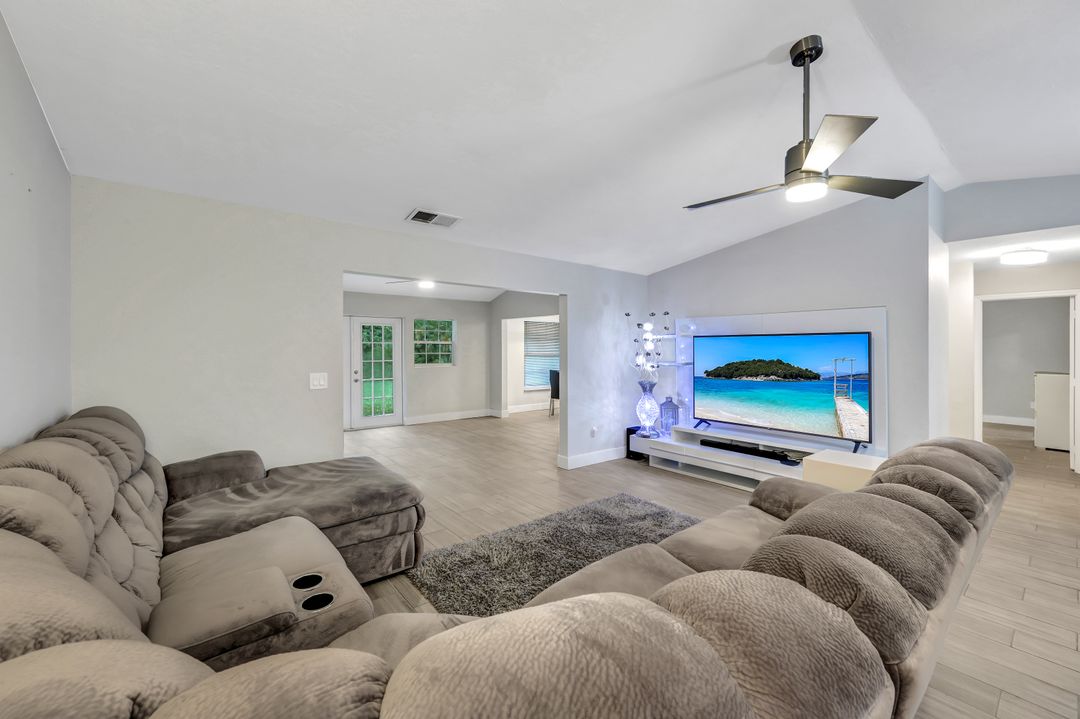 22662 Fountain Lakes Blvd, Estero, FL 33928