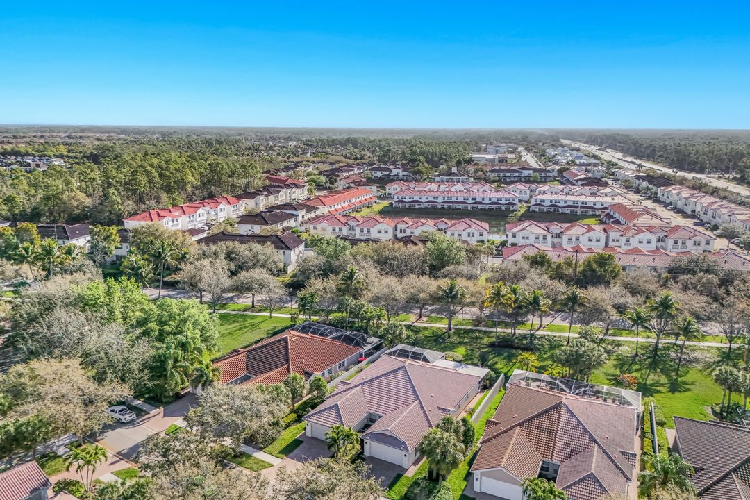 3239 Barbados Ln, Naples, FL 34119