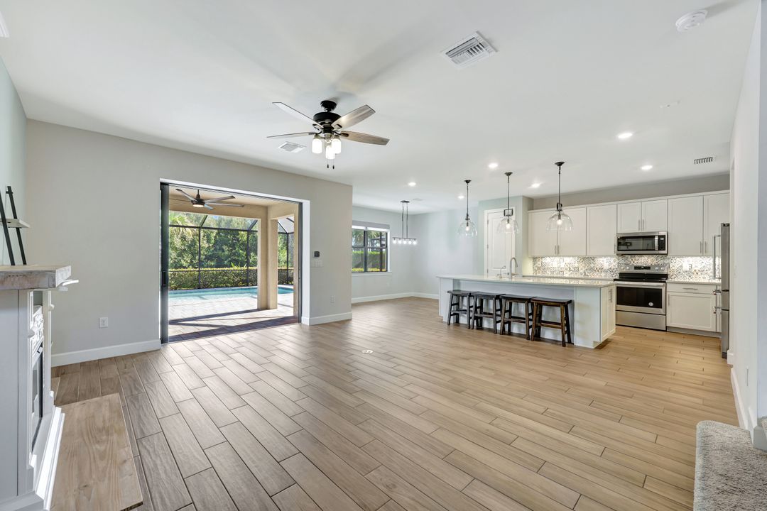 9034 Bexley Dr, Fort Myers, FL 33967