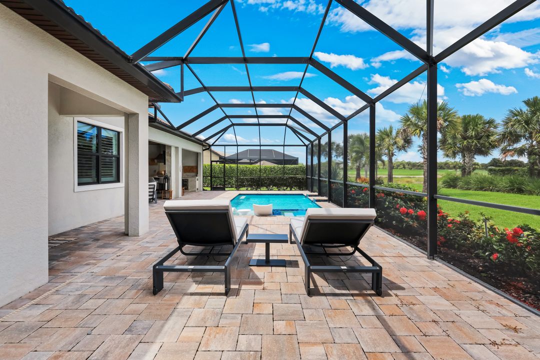9151 Snowy Owl Wy, Naples, FL 34120