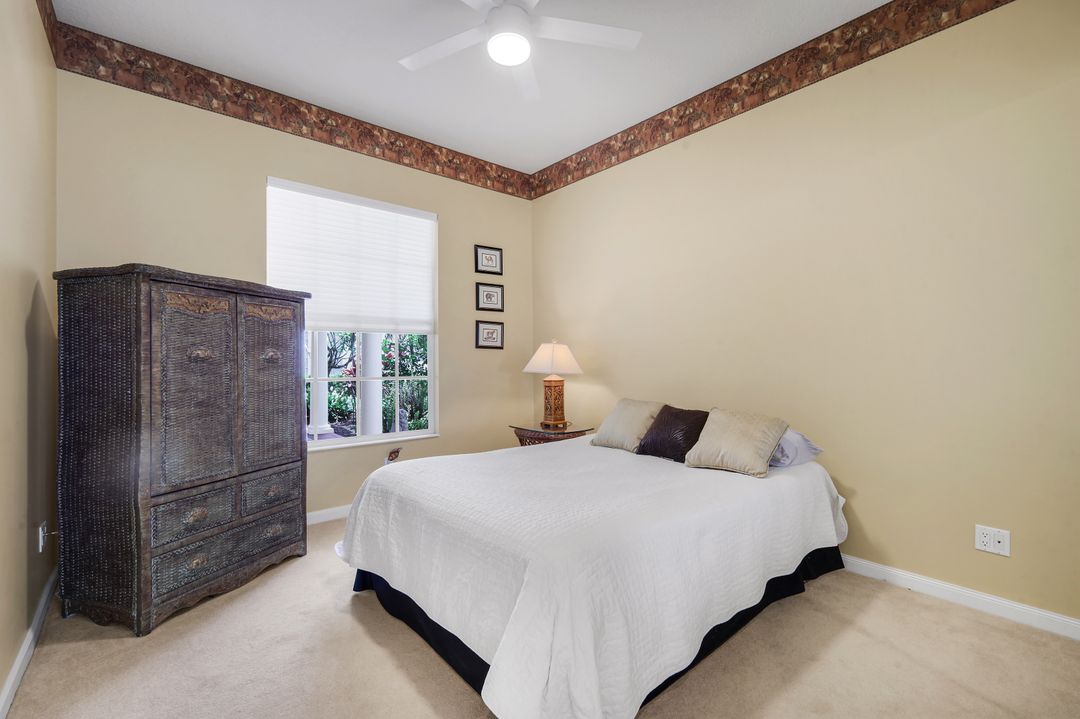 5855 Charlton Way, Naples, FL 34119