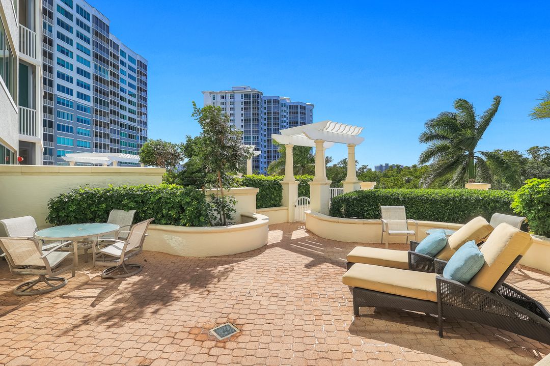 265 Indies Way #302, Naples, FL 34110