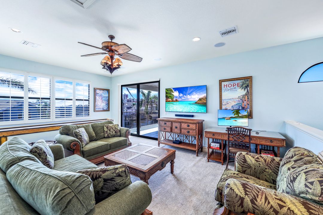 1512 El Dorado Pkwy W, Cape Coral, FL 33914