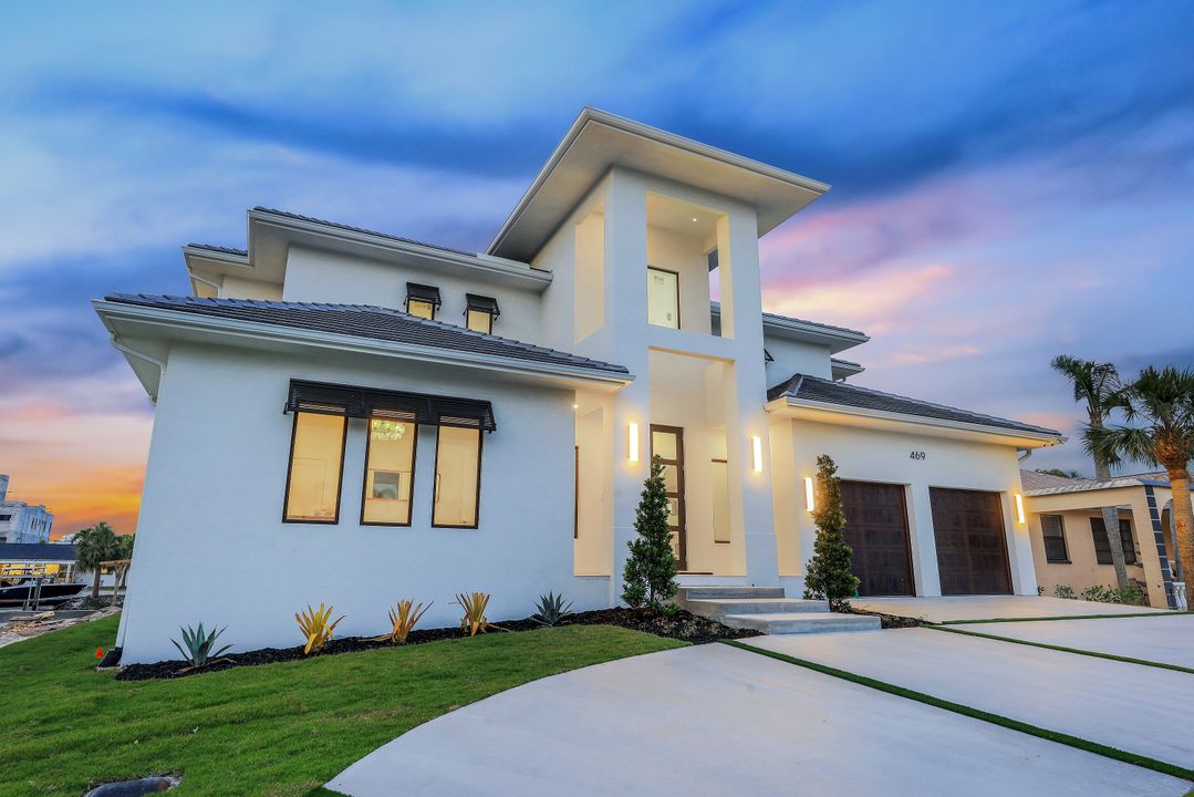 469 Germain Ave, Naples, FL 34108