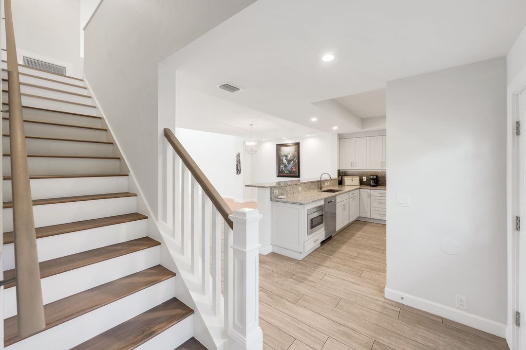 11612 Quail Village Way, Naples, FL 34119