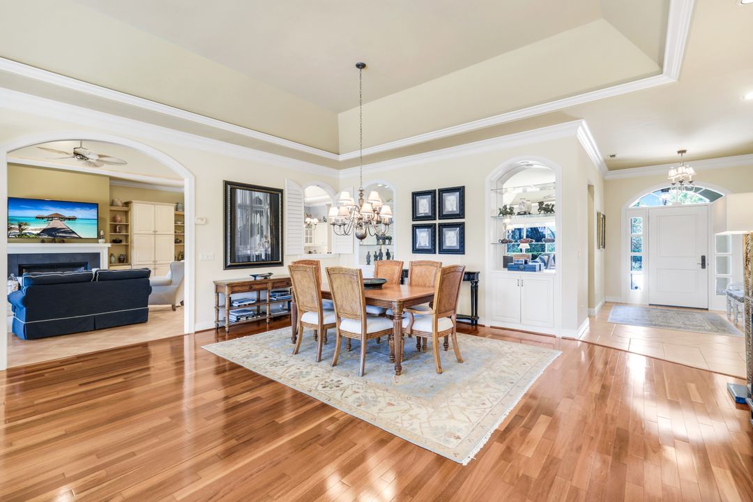 15588 Whitney Ln, Naples, FL 34110