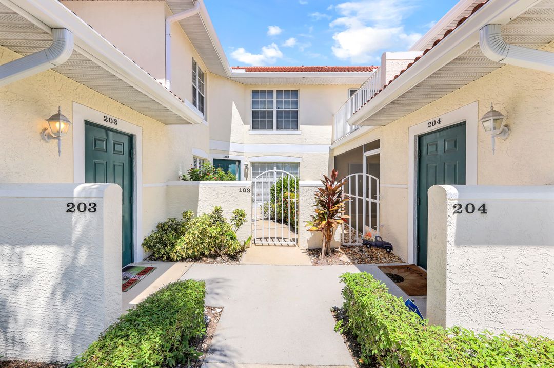 4970 Deerfield Way #103, Naples, FL 34110