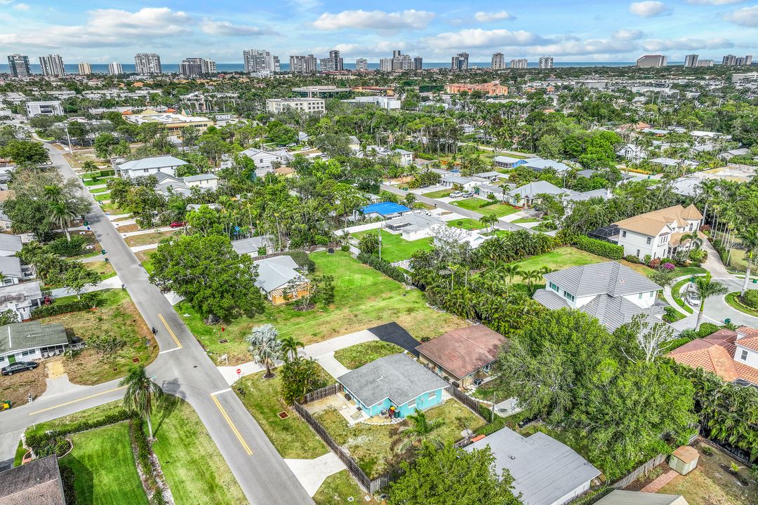 3758 12th St N, Naples, FL 34103