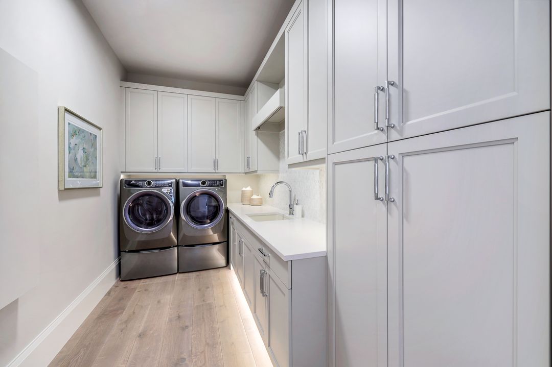 403 Neapolitan Way, Naples, FL 34103