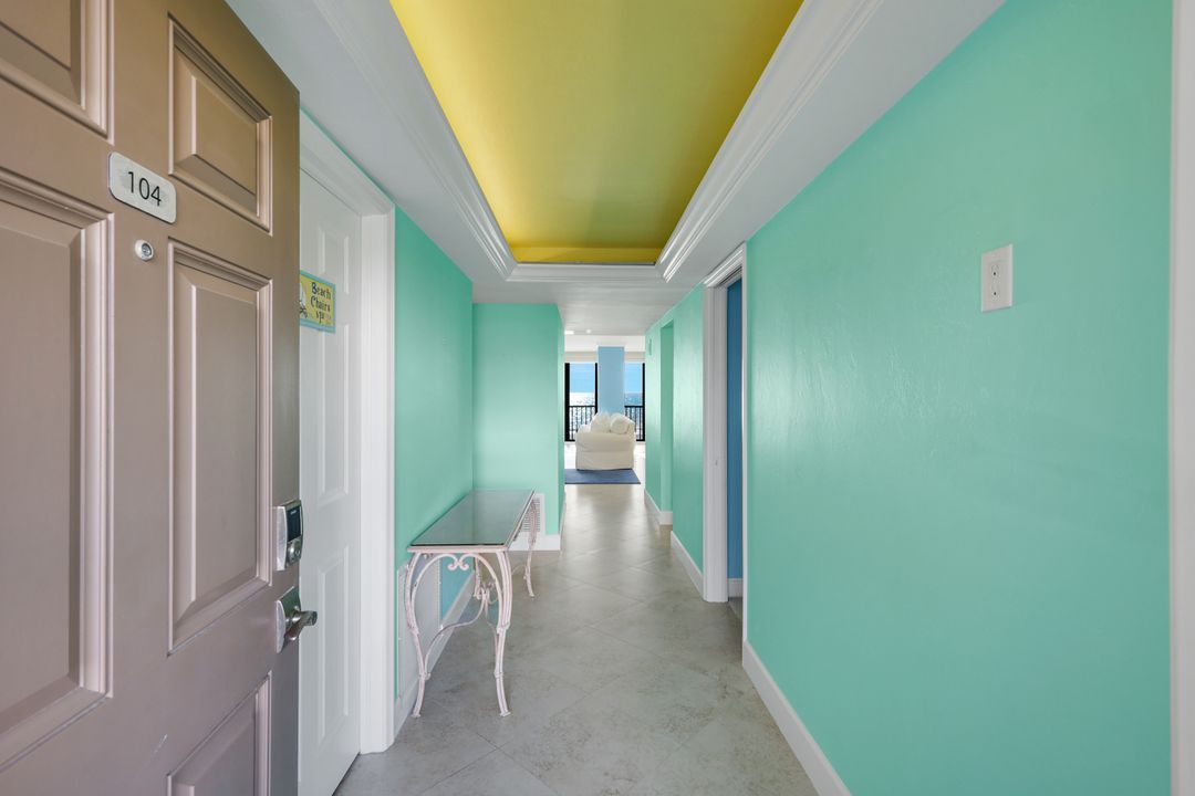 9715 Gulf Shore Dr #104, Naples, FL 34108