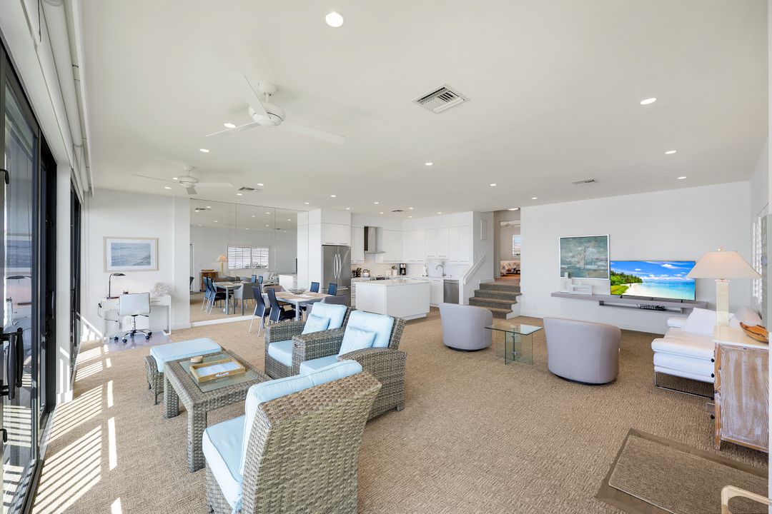 2211 Gulf Shore Blvd N #C4, Naples, FL 34102