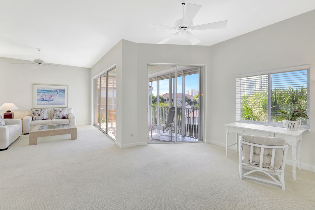 7654 Pebble Creek Cir #301, Naples, FL 34108