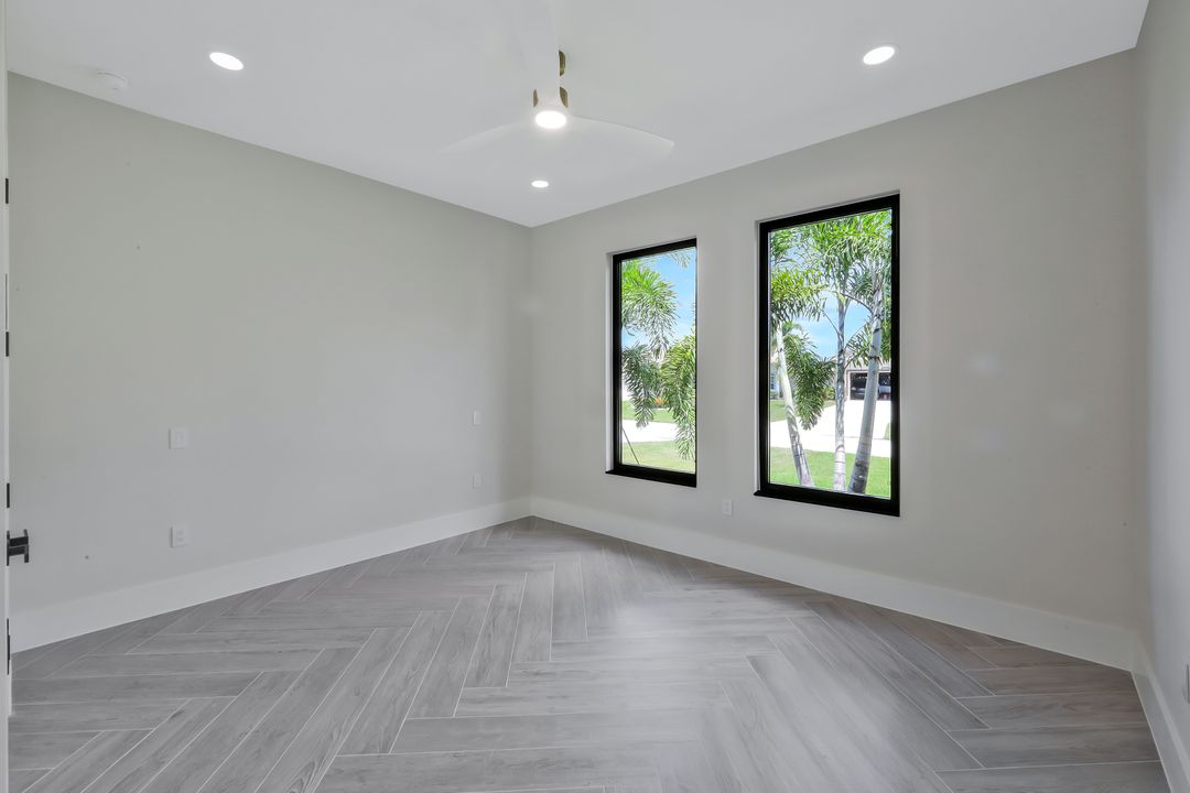 2826 SW 37th Terrace, Cape Coral, FL 33914