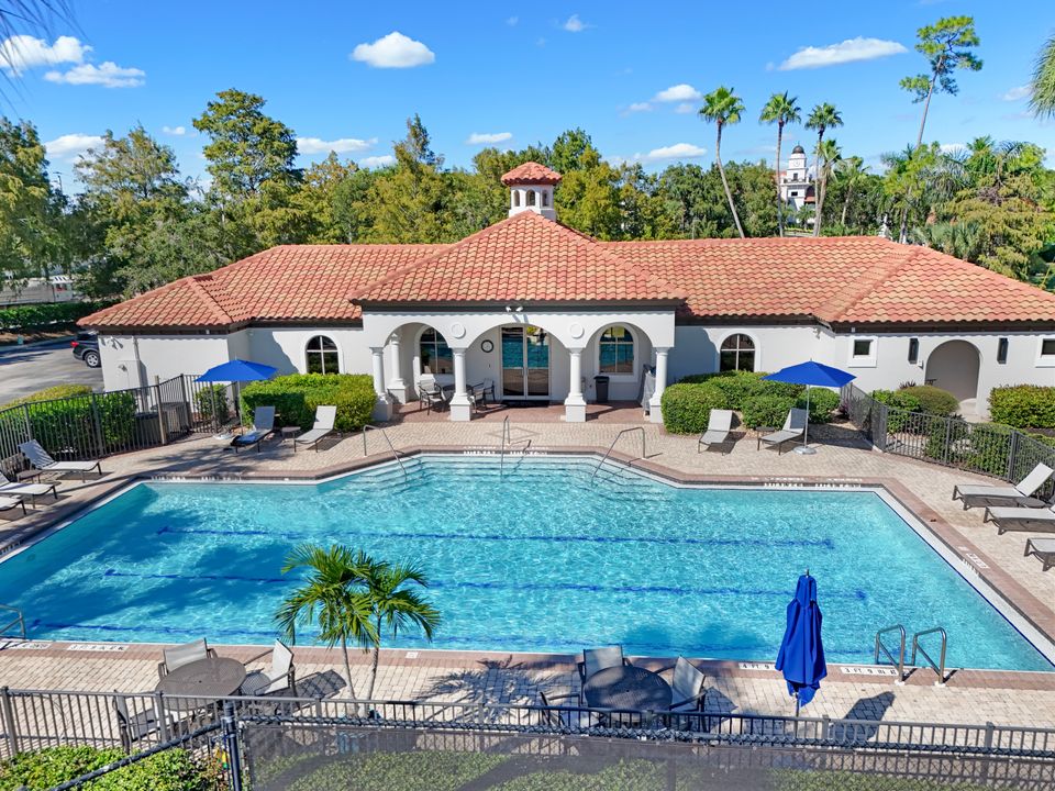 7319 Lantana Cir, Naples, FL 34119
