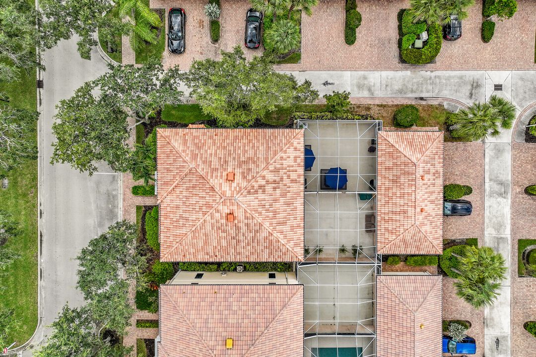 6214 Towncenter Cir, Naples, FL 34119