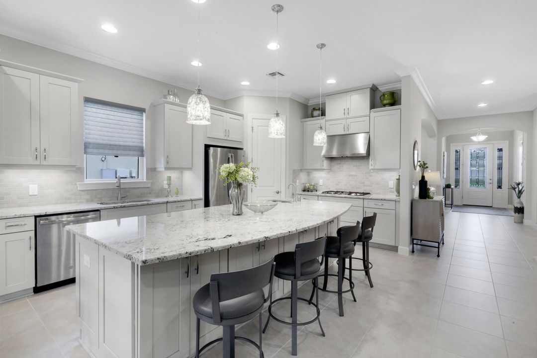 19711 Estero Pointe Ln, Fort Myers, FL 33908