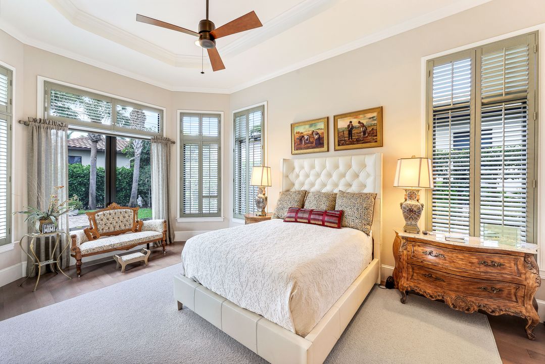 2239 Residence Cir, Naples, FL 34105