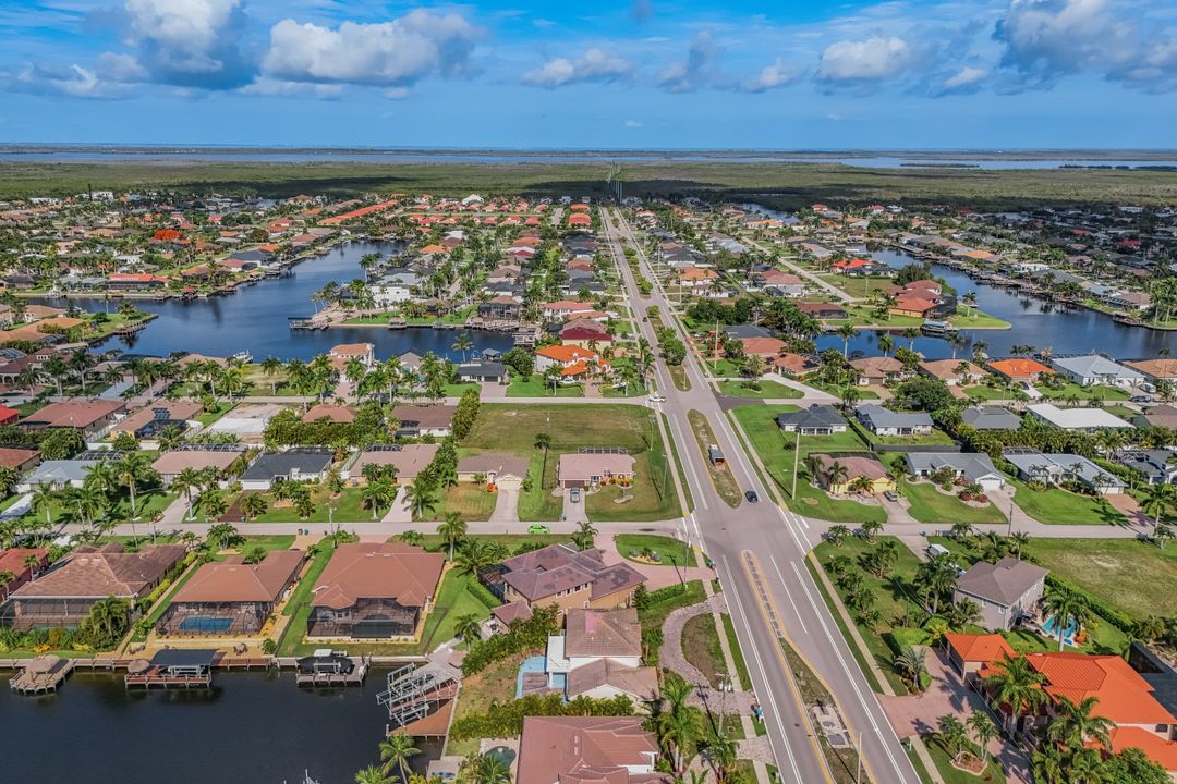 2502 Cape Coral Pkwy W, Cape Coral, FL 33914