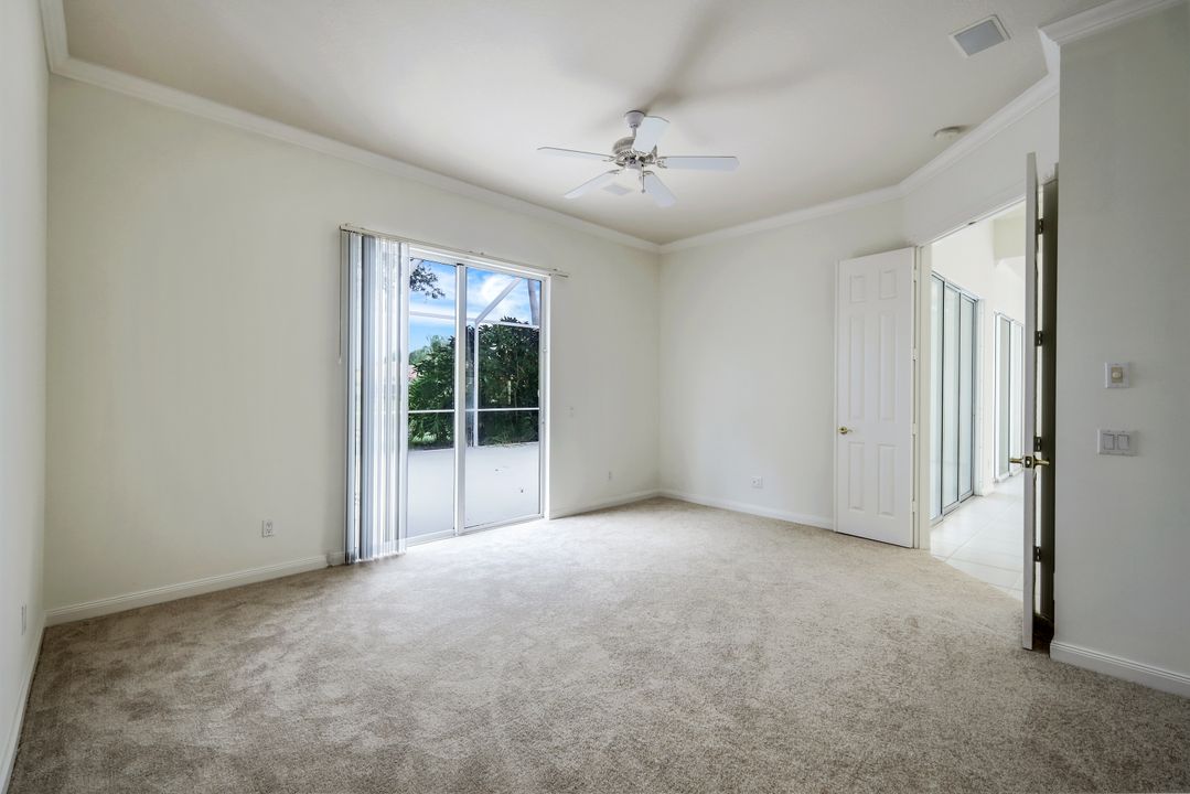5304 Hawkesbury Way, Naples, FL 34119