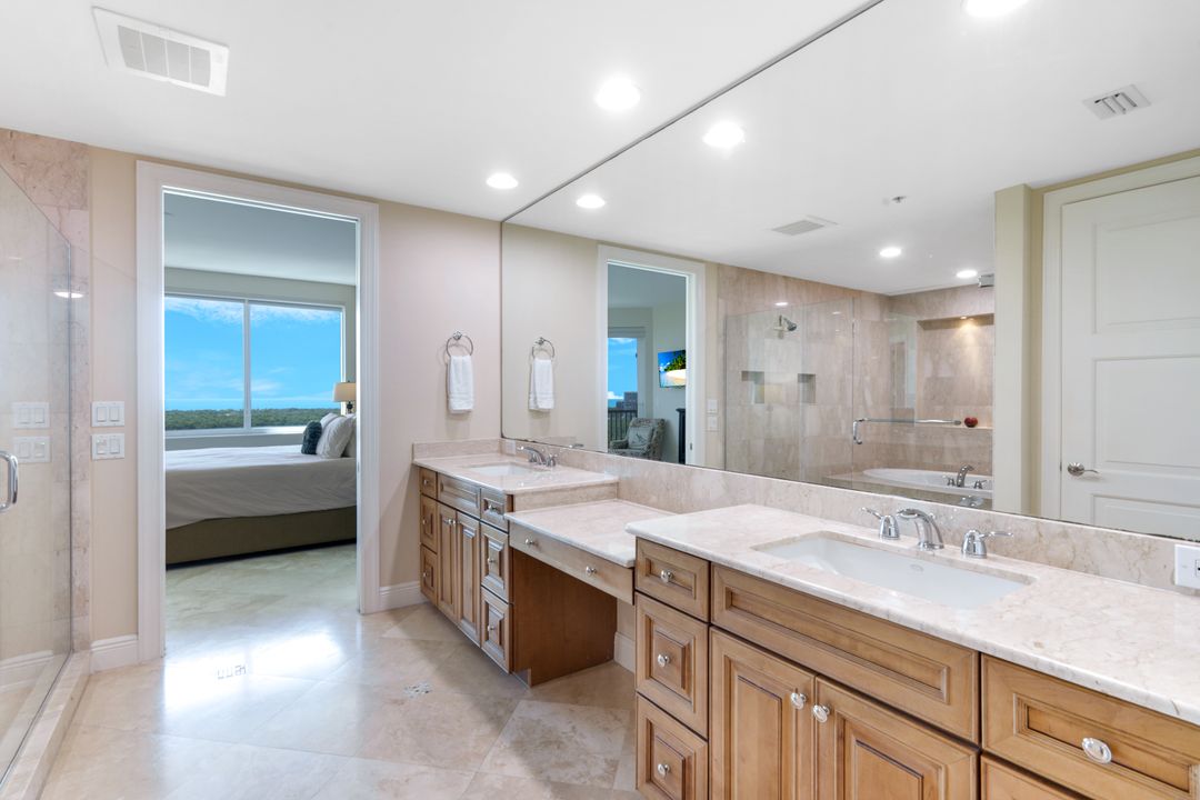 265 Indies Way #904, Naples, FL 34110